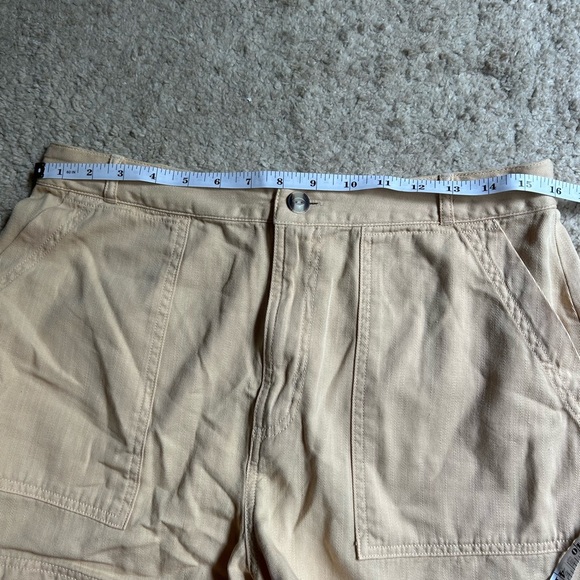 Universal Thread Tan High Waisted Shorts - Picture 6 of 9